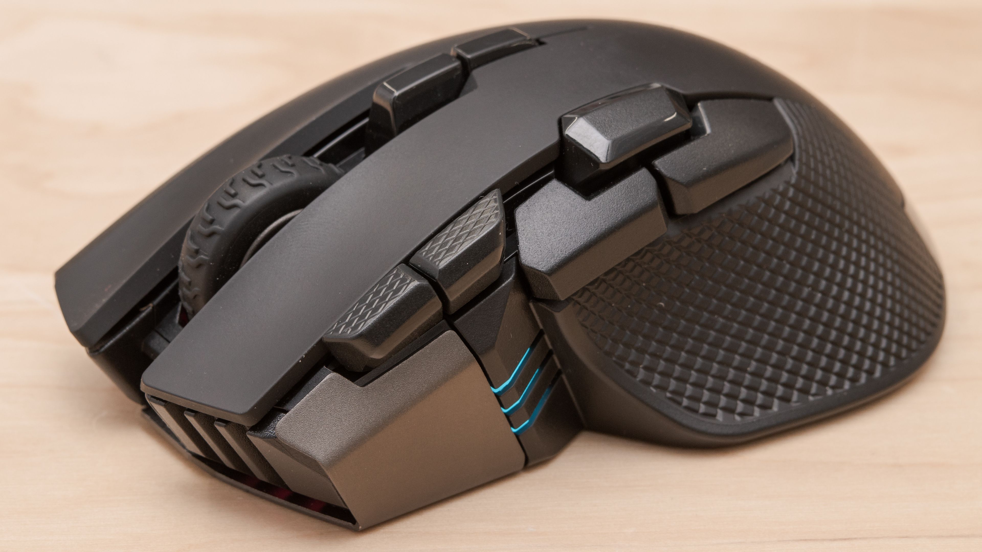 Corsair IRONCLAW RGB Wireless Review - RTINGS.com