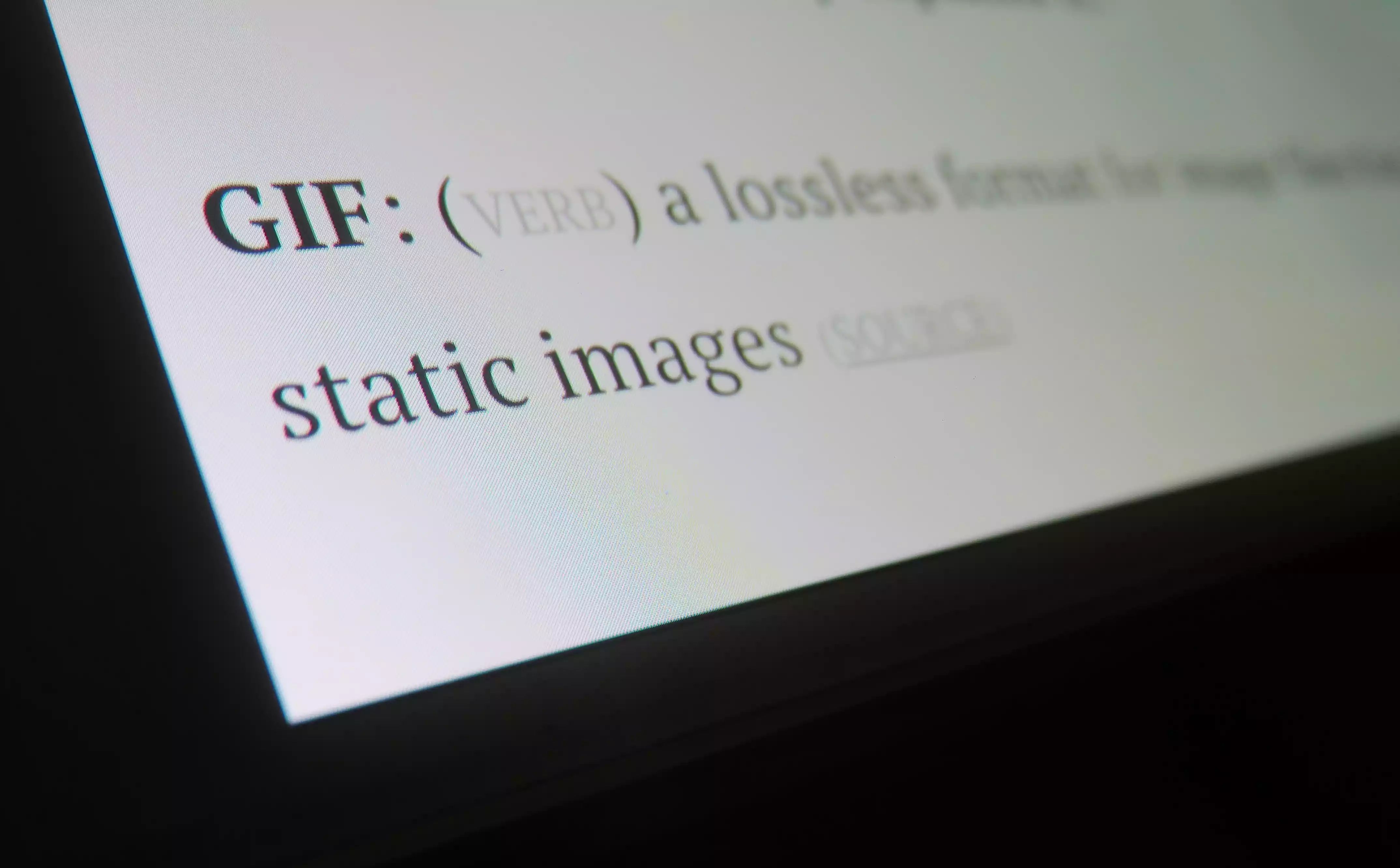 Definición de GIF en una pantalla de computadora